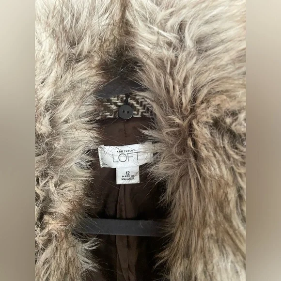 LOFT Herringbone Trench Coat with Faux Fur Collar - Picture 3 of 6